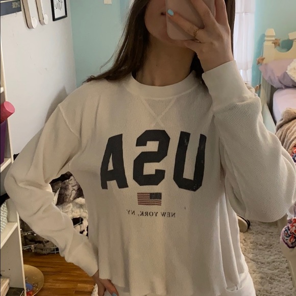 Brandy Melville white USA cropped long sleeve - Picture 2 of 3